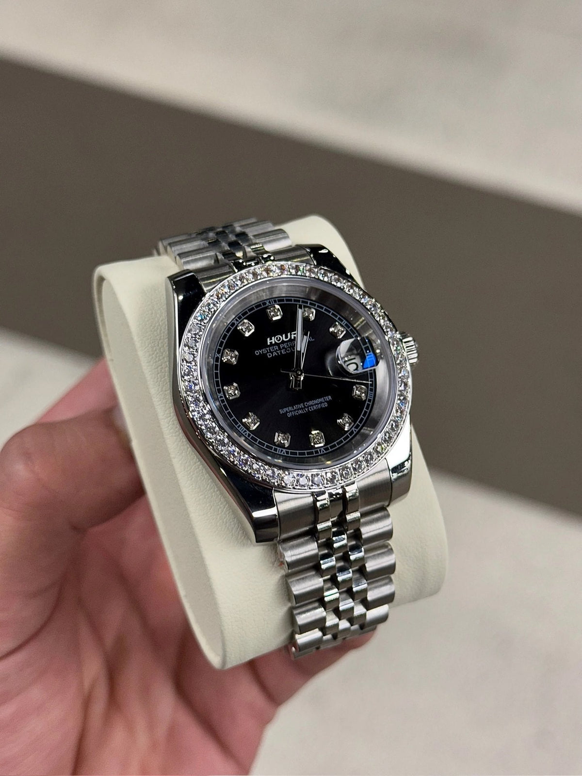 Noir Diamond dial - 3