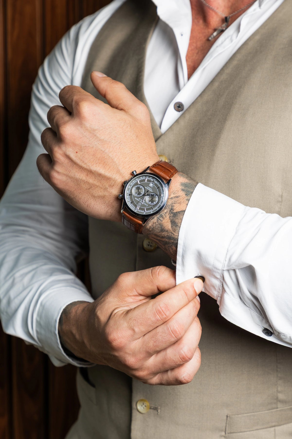 VOXO Flyback 42mm – Men's Chronograph Watch – image 3